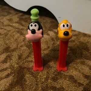 2 Disney Pez dispensers. Goofy and Pluto